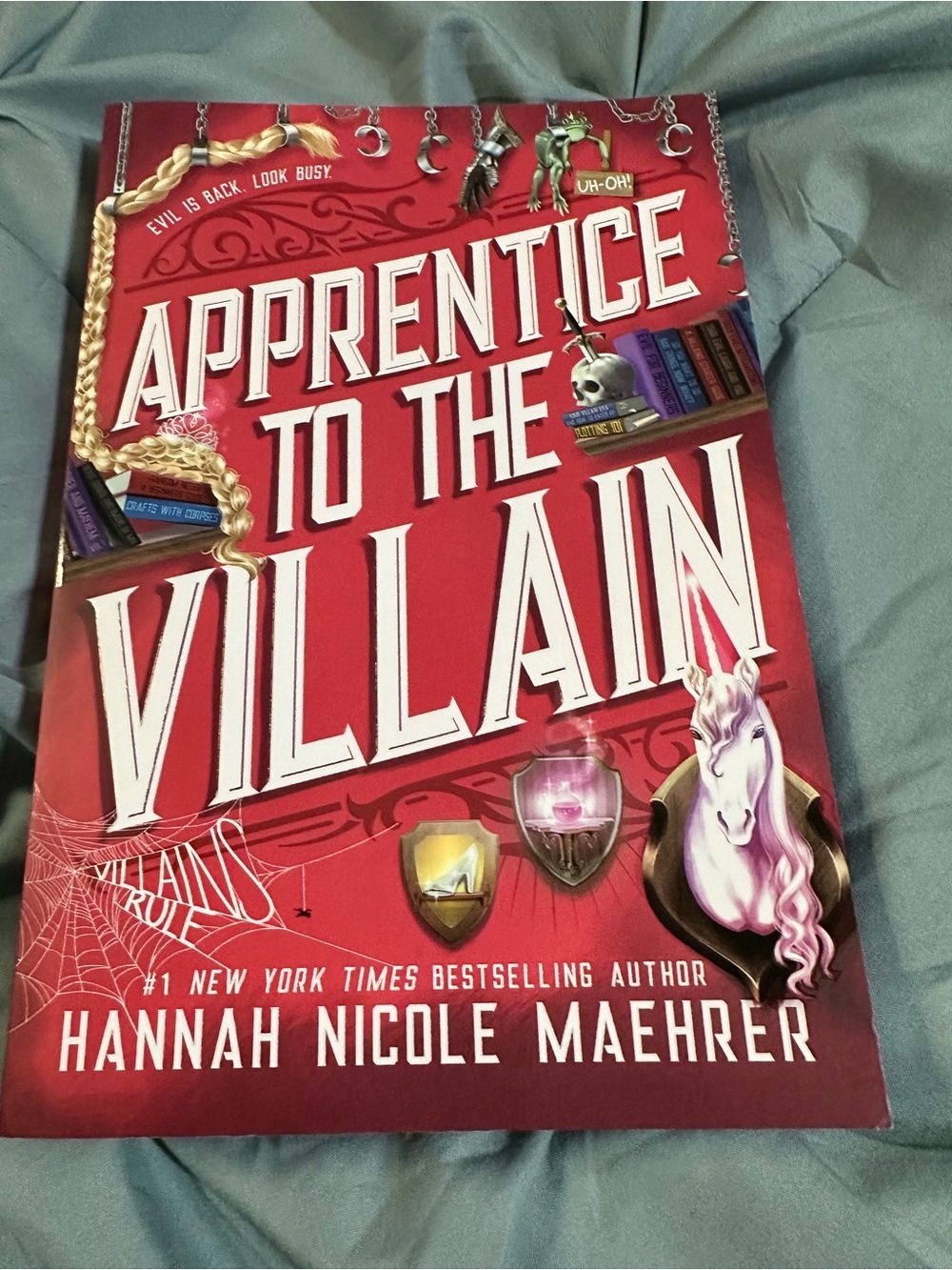 📚3 FOR $25📚 - Apprentice to the Villain